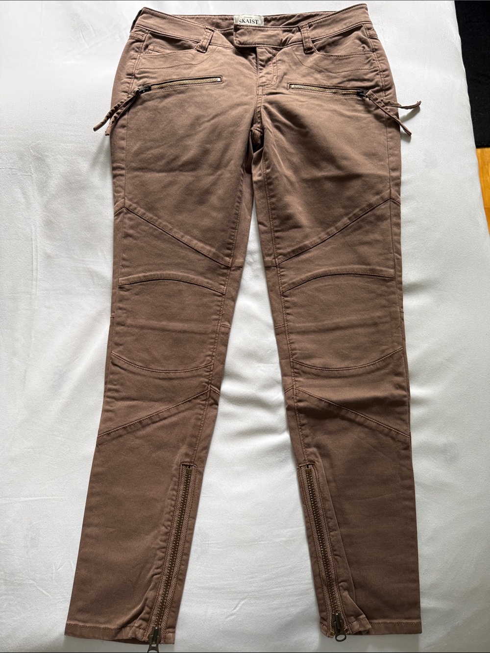 Skaist Taylor Skinny Moto Jeans in Brown/Tan
